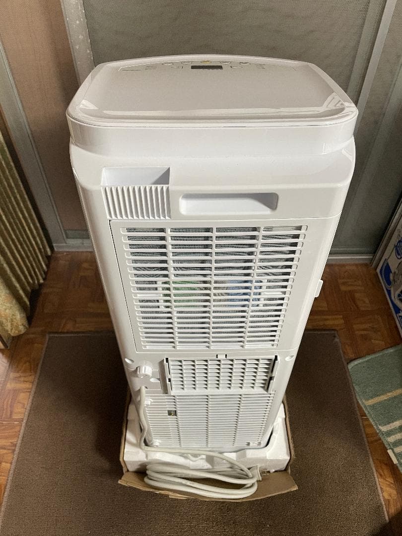 トヨトミ スポットクーラー TAD-2223 ホワイト 2023年製