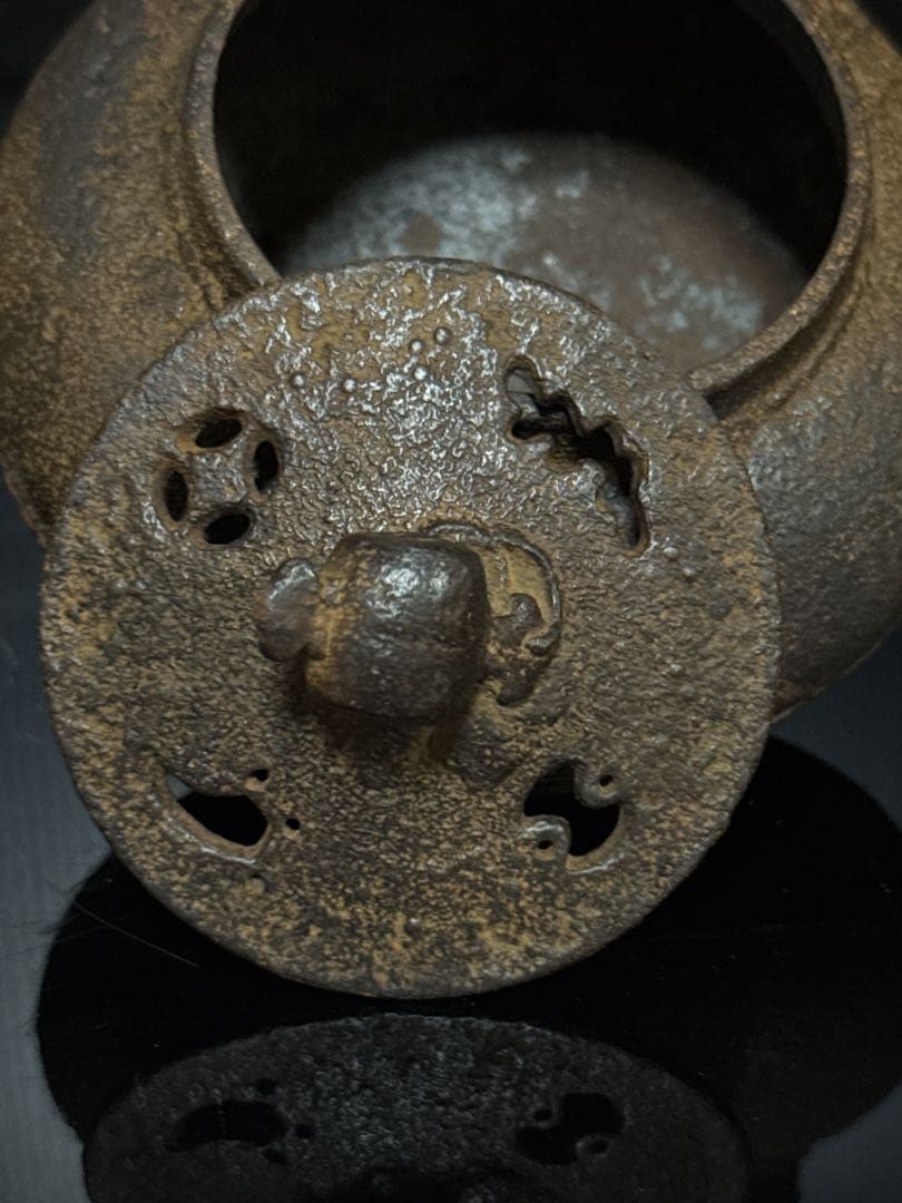 希少 古鉄 高橋萬治 造 在款 透蓋 丸型 香炉 桐共箱付