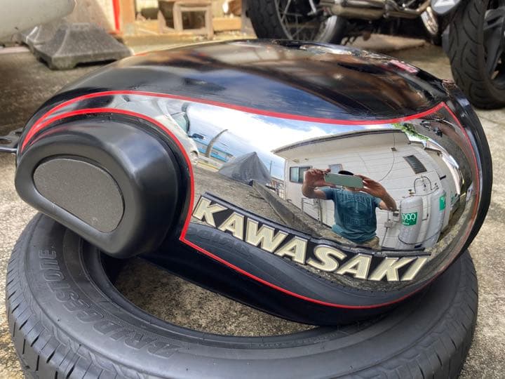 W650 純正タンク凹み無し