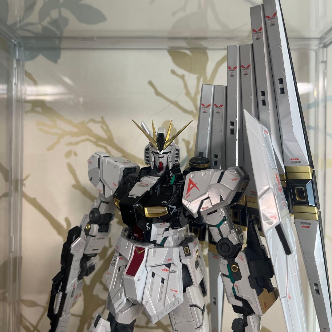 MG 1/100 RX-93 νガンダム Ver．Ka チタニウムフィニッシュ