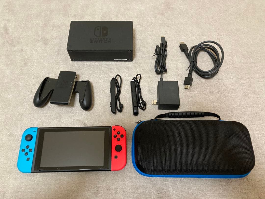 ［美品］Nintendo Switch 本体 （キャリーケース付き）