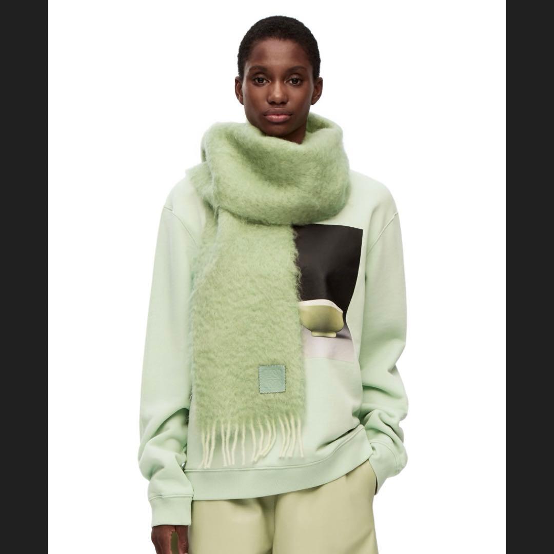 ミントグリーン マフラー ロエベ