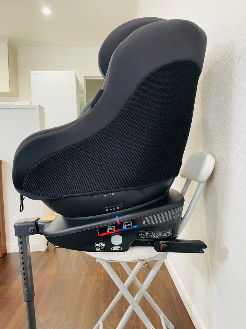 Joie 車用チャイルドシート ブラック 回転式