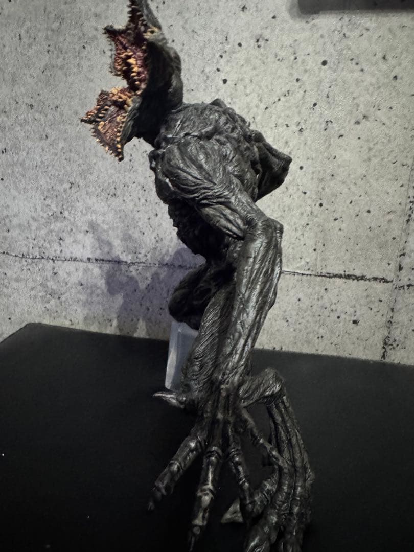 1番くじ　ストレンジャーシングス　デモゴルゴン　リペイント　フィギュア