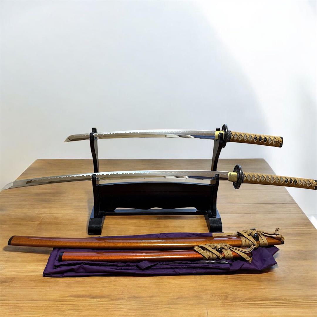 【美品】高級模造刀 ２本セット　打刀 日本刀 武具 観賞用　コスプレ　台座付き