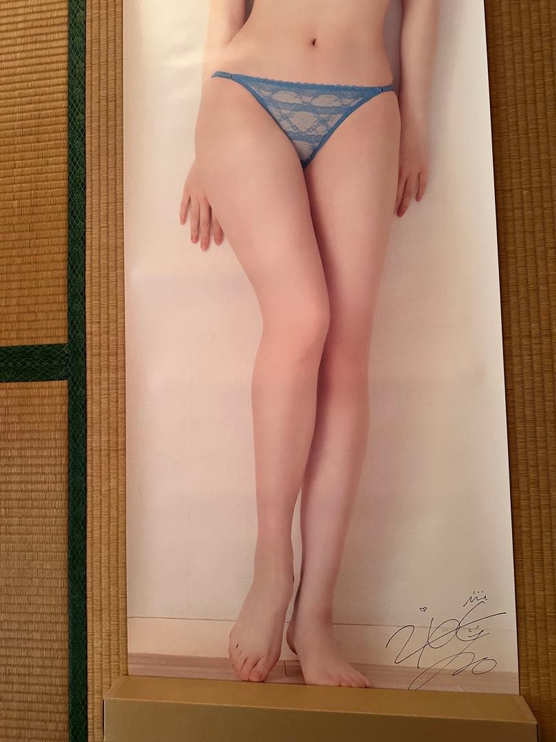 ぴーや 十味、MEGUMI、新谷姫加、藤乃あおいの等身大、特大ポスター