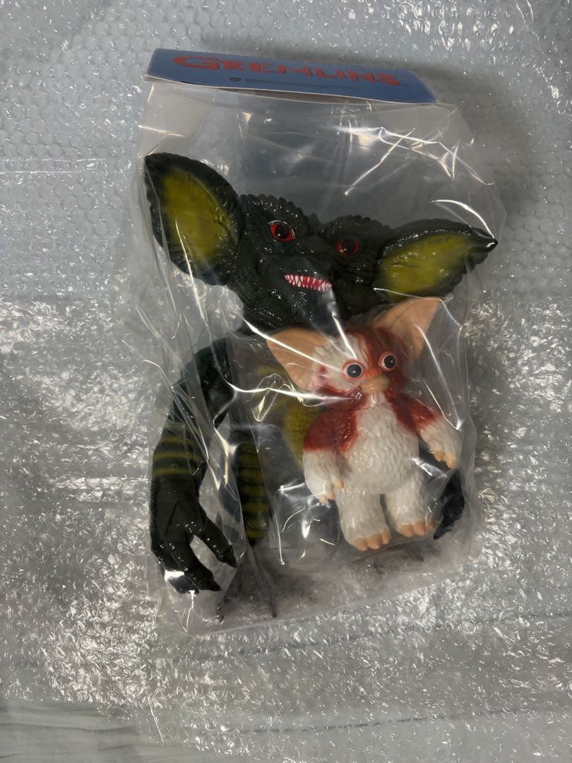 メディコムトイ　安楽安作　グレムリン(ミニギズモ付き) ソフビ