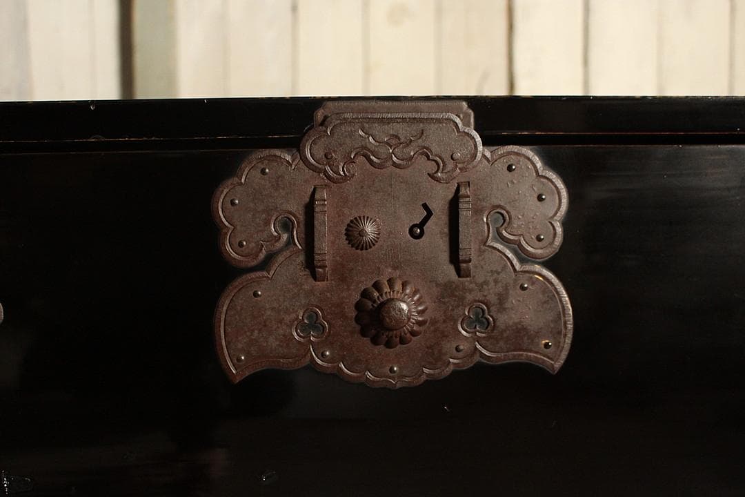 綺麗な時代庄内箪笥 抽斗2段