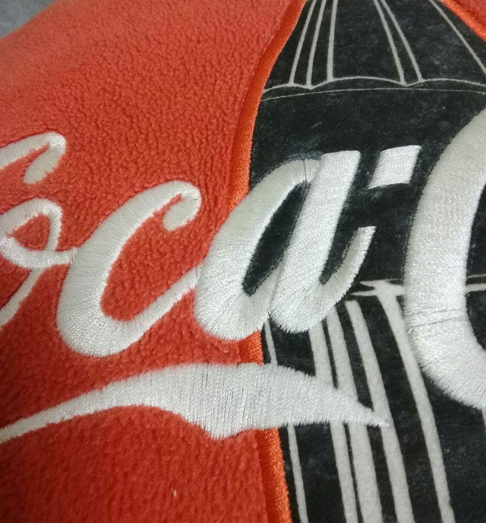 逸品　珍品　レア物　コカ・コーラ　クッション　ロゴ刺繍®入り　ヴィンテージ