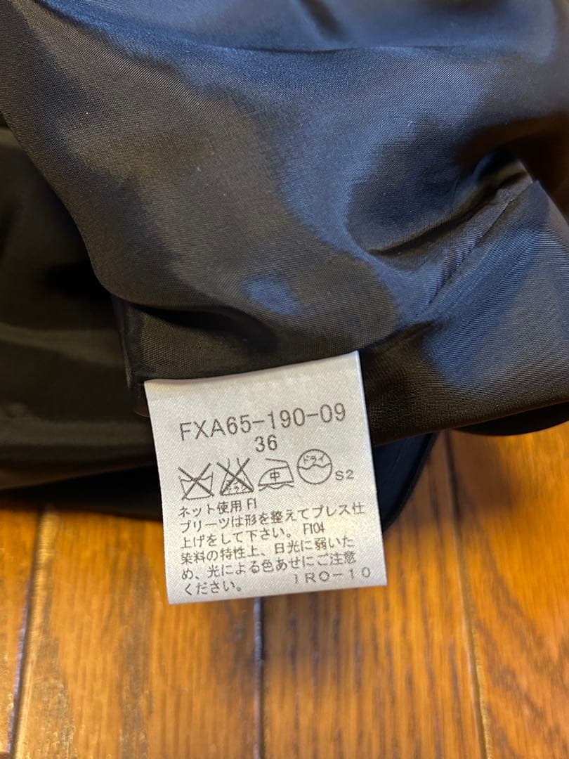 新品　タグ付　バーバリーロンドン　プリーツスカート　2枚セット　1枚は2使用のみ