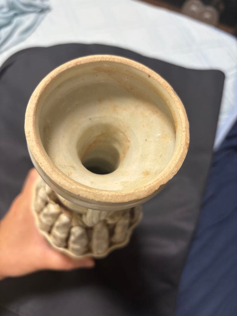 中国古美術品　宋の時代青白磁　螭龍文瓶　谷倉瓶