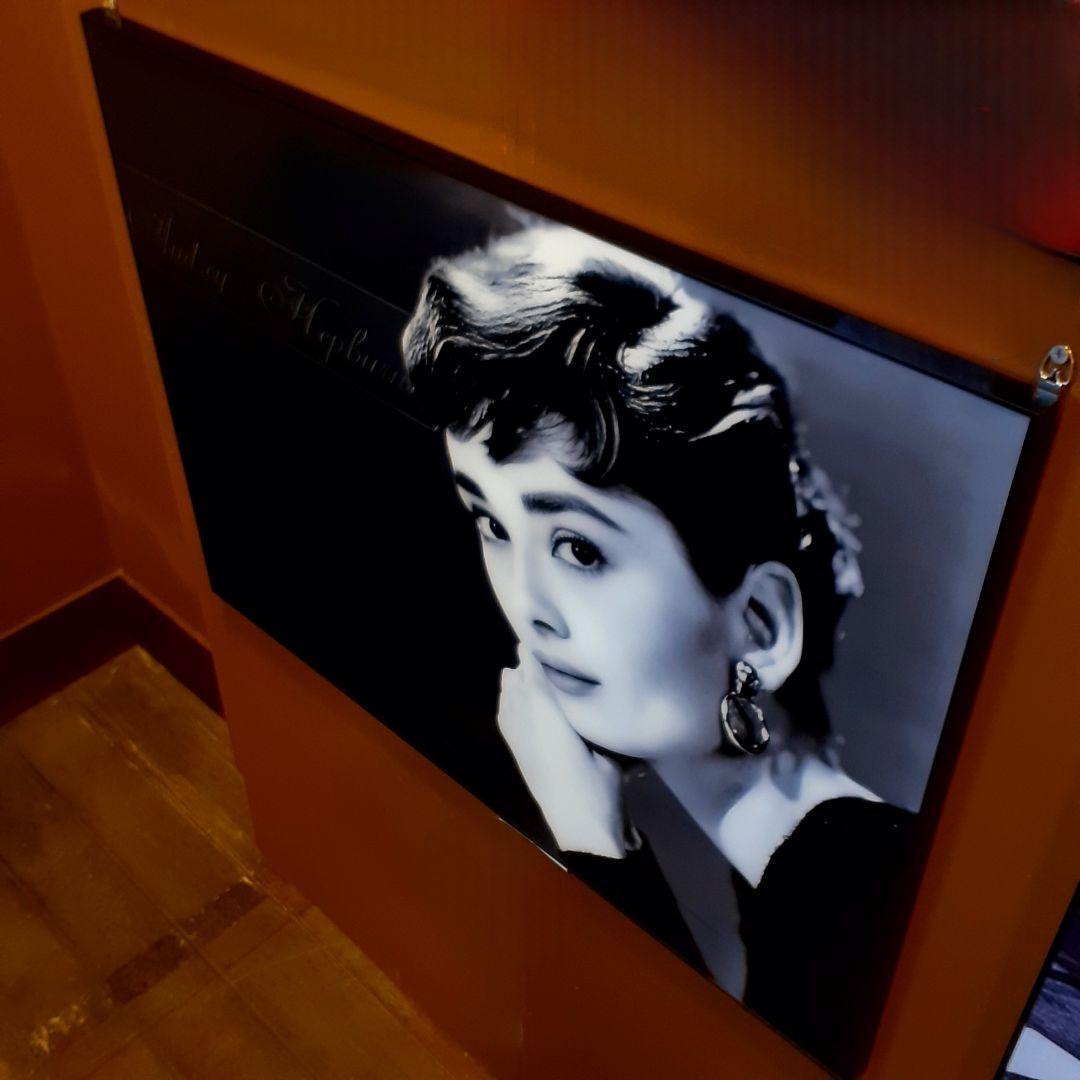 輸入雑貨 ミラーアート 英国 『オードリー・ヘプバーン』 特殊強化