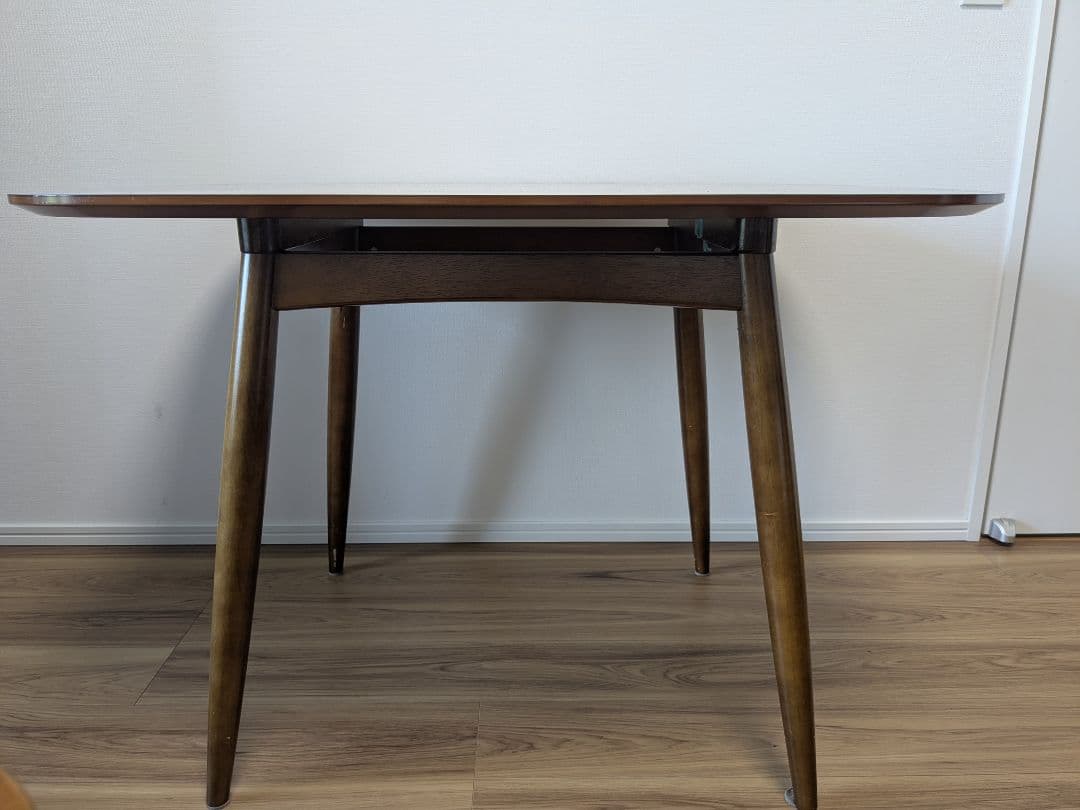 カリモク60+　木製角型ダイニングテーブル