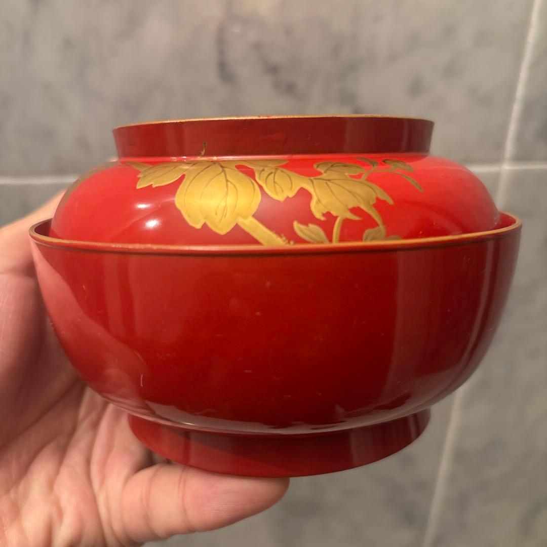 金彩がふんだんに使われたお花と蝶々が芸術的で絢爛豪華な木製輪島お椀2客