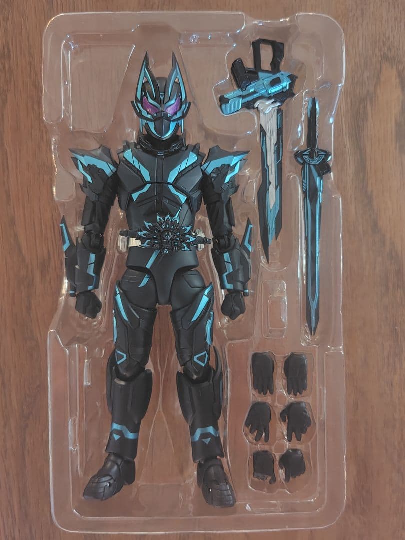 S.H.Figuarts 仮面ライダーXギーツ クロスギーツ