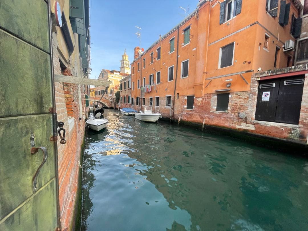 ベネツィアの海に浮かぶゴンドラ」イタリア現地特別限定品 - メルカリ