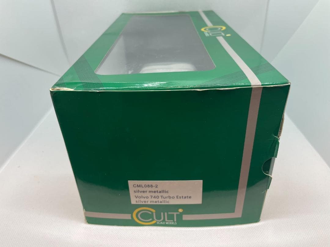 104-041 Cult 1/18 ボルボ 740 Turbo Estate
