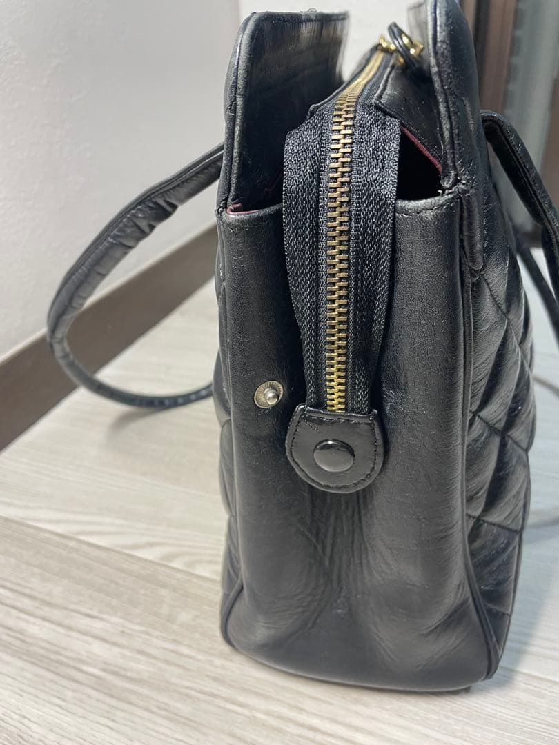 CHANELノベルティ　マトラッセ ココマーク 復刻トートバッグキャビアスキン