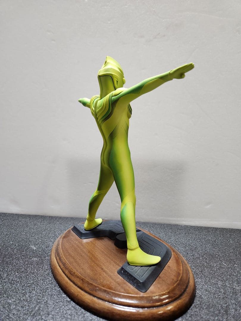 秘蔵コレクション！　ワンフェス限定グリッターティガ　レジン22cm 世界にひとつ