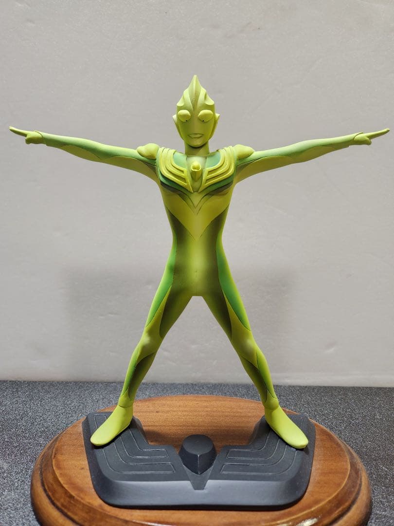 秘蔵コレクション！　ワンフェス限定グリッターティガ　レジン22cm 世界にひとつ