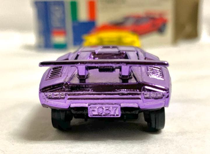 青箱トミカ　ランボルギーニＬP500S 二台セット　紫メッキ&黄色