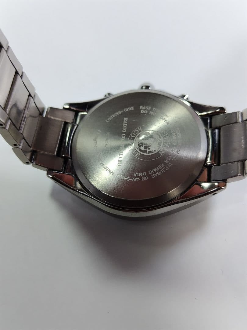 シチズン　アテッサ　エコドライブ　軽量スーパーチタン製　 電波時計