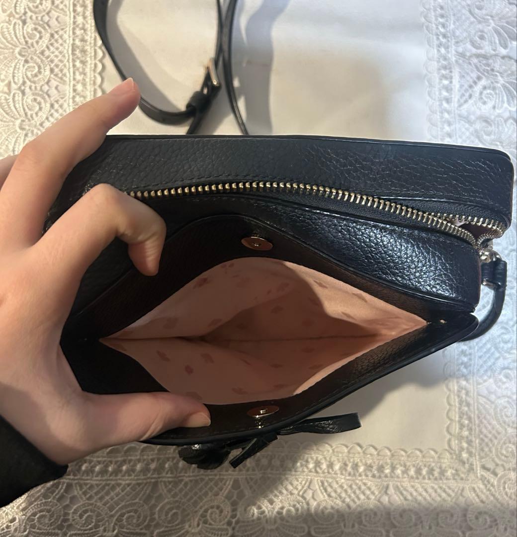 Kate Spade 黒 ショルダーバッグ タッセル付き　アメリカで購入