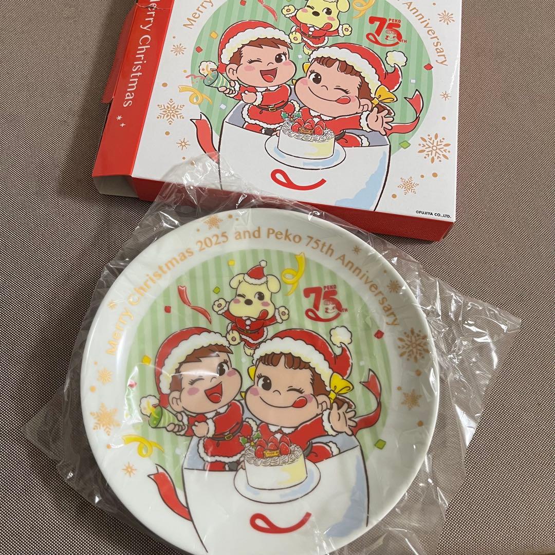 新品】不二家ペコちゃん クリスマス2025 プレート - メルカリ