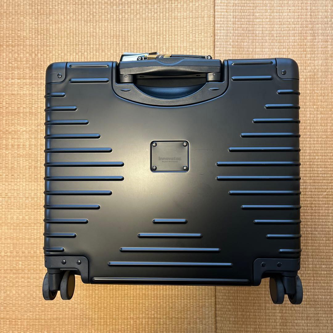 イノベーター アルミ スーツケース 42l ブラック イノベーター アルミ スーツケース 42l ブラック