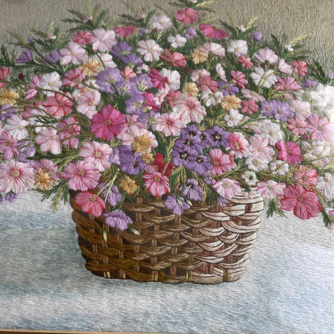 ベトナム刺繍絵、コスモス刺繍画、グエン.クオック.スゥ氏作、額入り