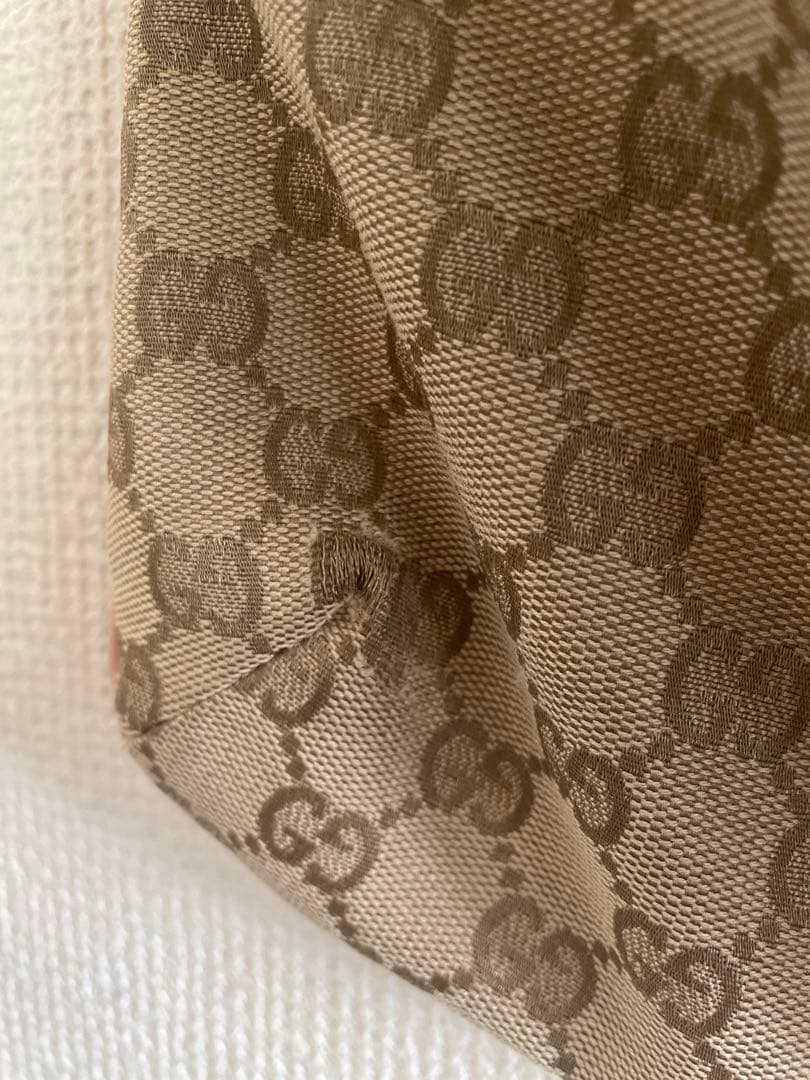 GUCCI ベージュ GGパターン ショルダーバッグ