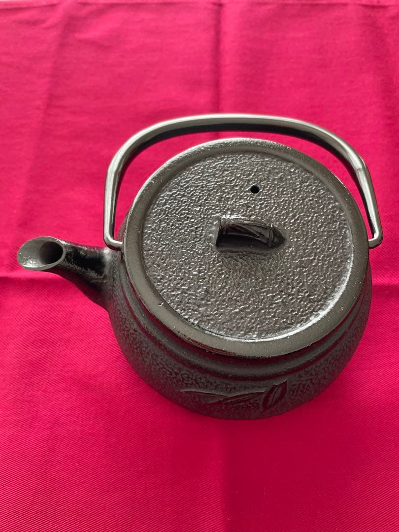 南部鉄器 葉の模様 鉄瓶