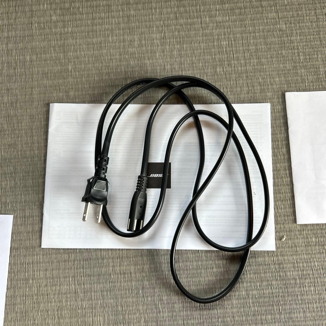 Bose Soundbar 700 本体と付属品