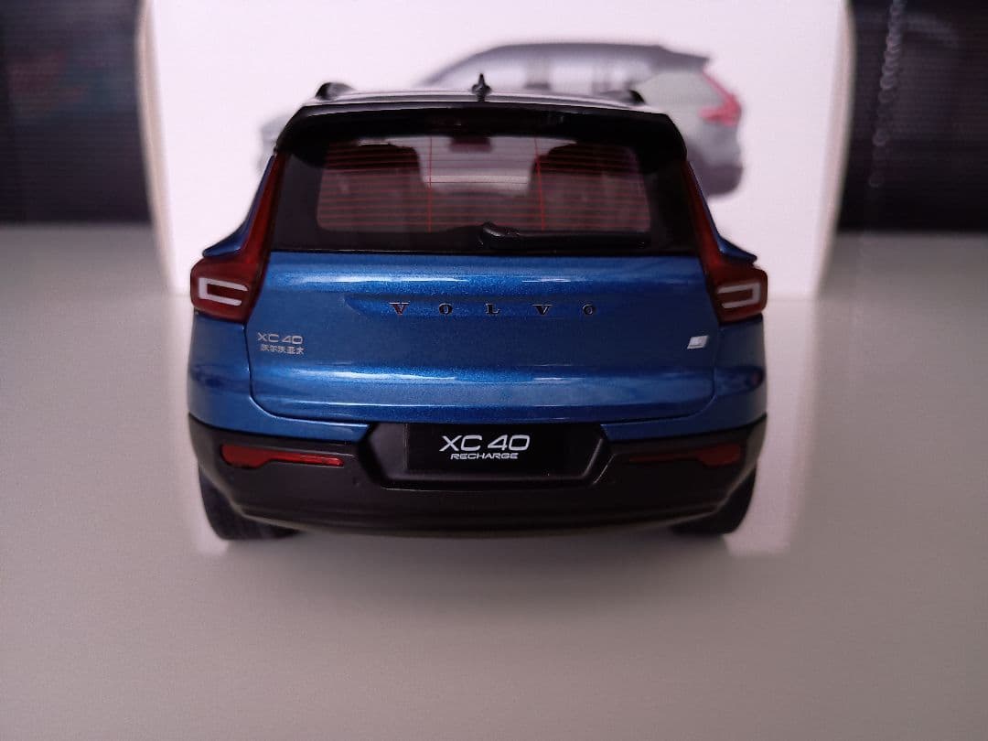 ボルボ特注 Paudi ボルボ Volvo XC40 R-DESIGN 1/18