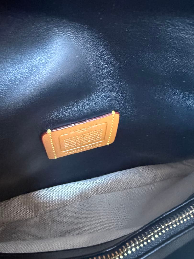 COACH ブラック キルティングショルダーバッグ26cm