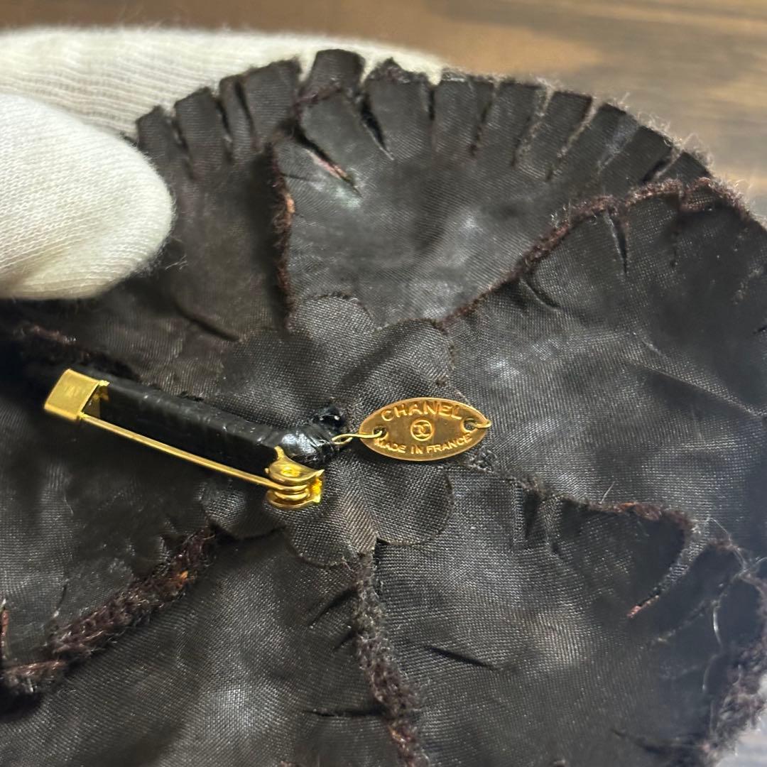 特大 10cm］希少 シャネル フェルト カメリア ロゴプレート ブローチ