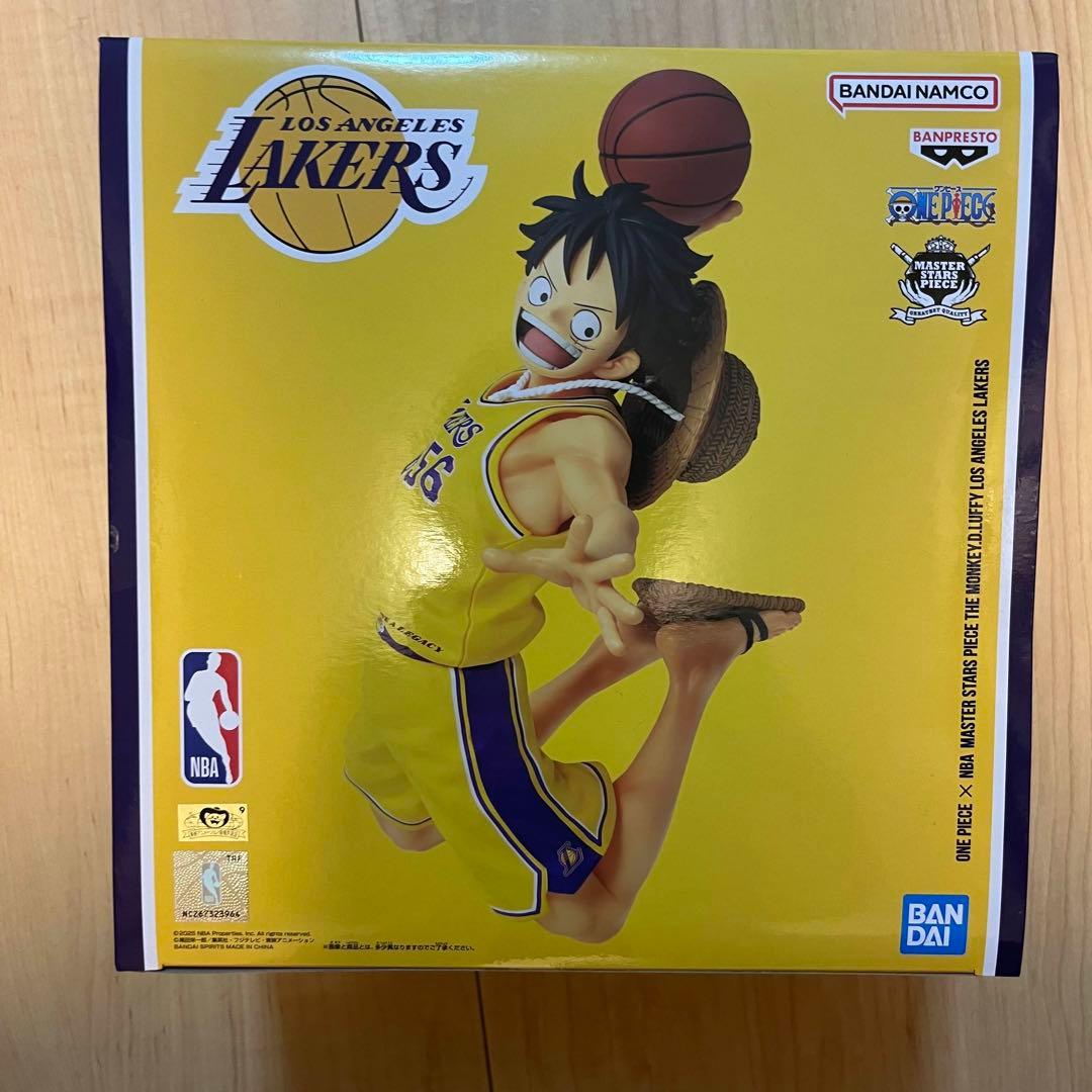 ワンピースベースショップ NBA レイカーズ ルフィ フィギュア - メルカリ
