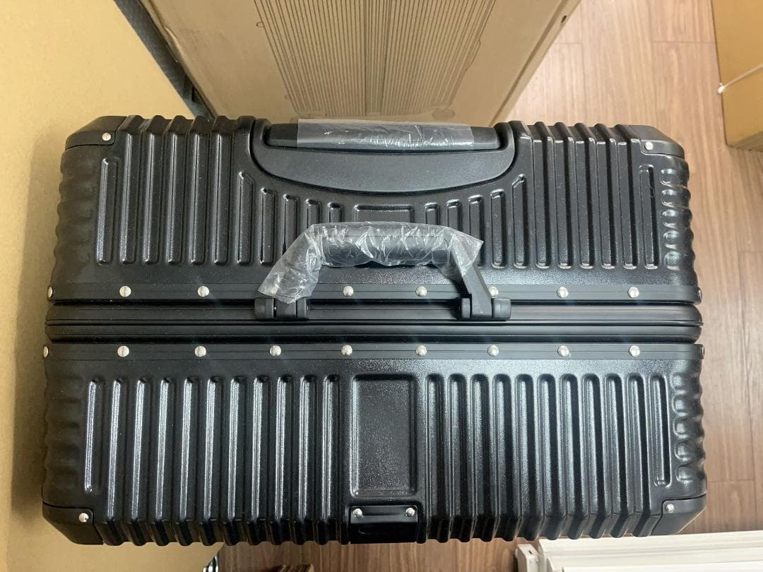 アルミフレーム Lサイズ TSAロック付きスーツケース