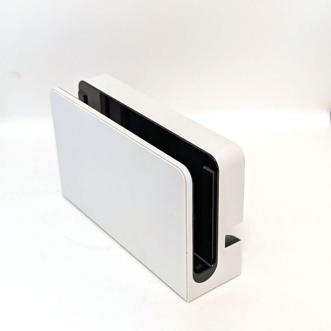 【非常に美品】ニンテンドースイッチ 本体 有機el 2024年製 保護フィルム付