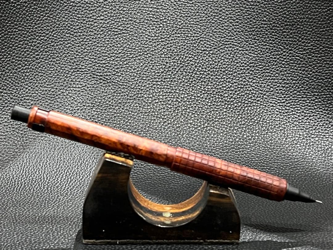 aikok　orenznero 0.3mm 本花梨瘤12角軸/グリップ格子