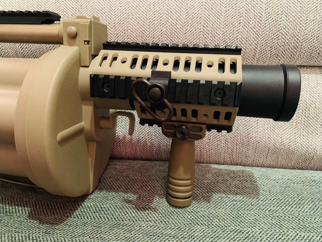 東京マルイ　グレネードランチャー　希少タンカラー 東京マルイ グレネードランチャー 希少タンカラー 東京マルイ