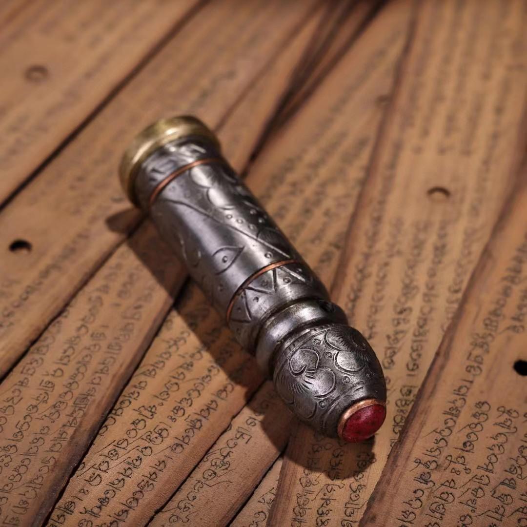 中国古美術・旧蔵チベット収·蔵伝工芸 ・寒鉄錾刻蔵伝