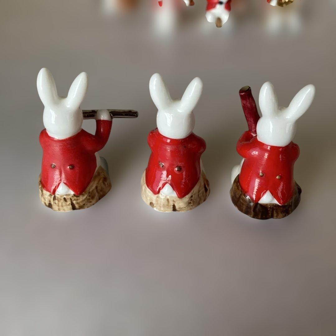 ウサギのオーケストラ 音楽を演奏するウサギの置物 アンティーク