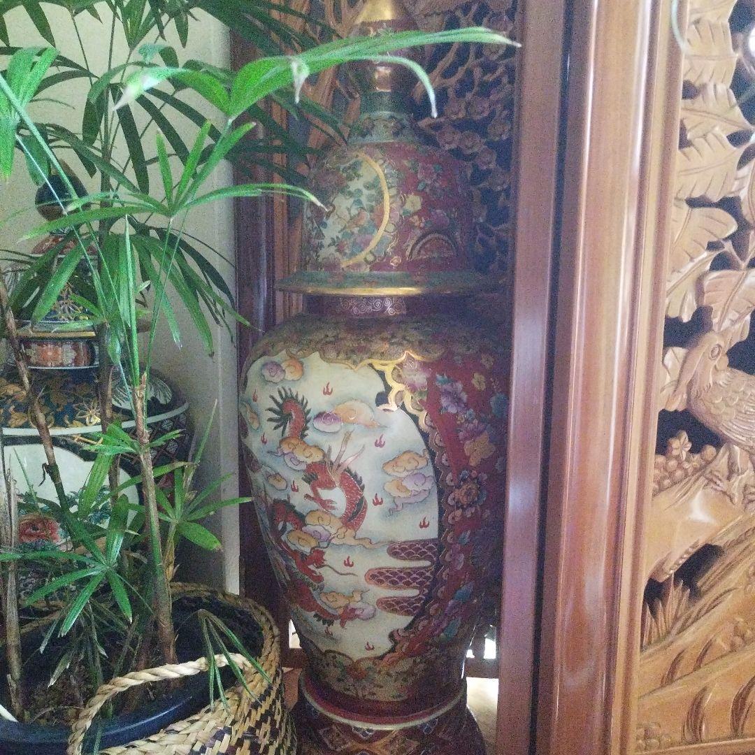 陶器製ドラゴン装飾壺