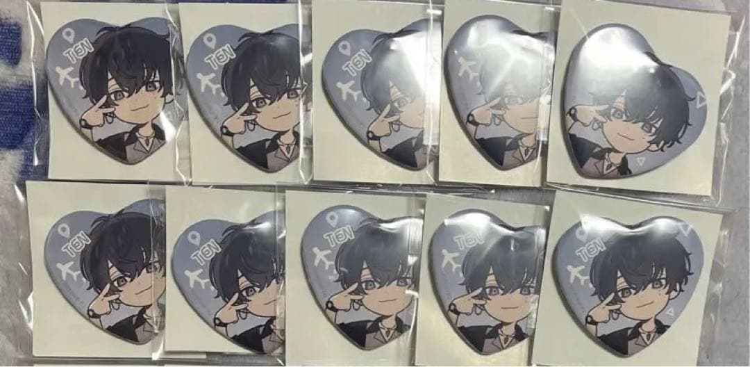 エイトリ18TRIP 叢雲添 ハート型缶バッジ