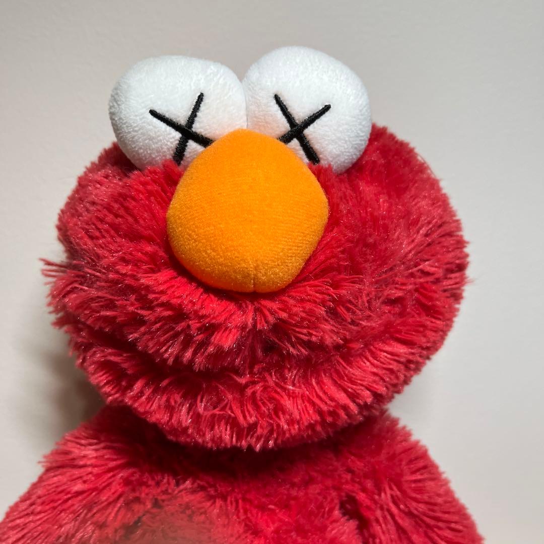 UNIQLO KAWS ユニクロ カウズ セサミストリート ぬいぐるみ