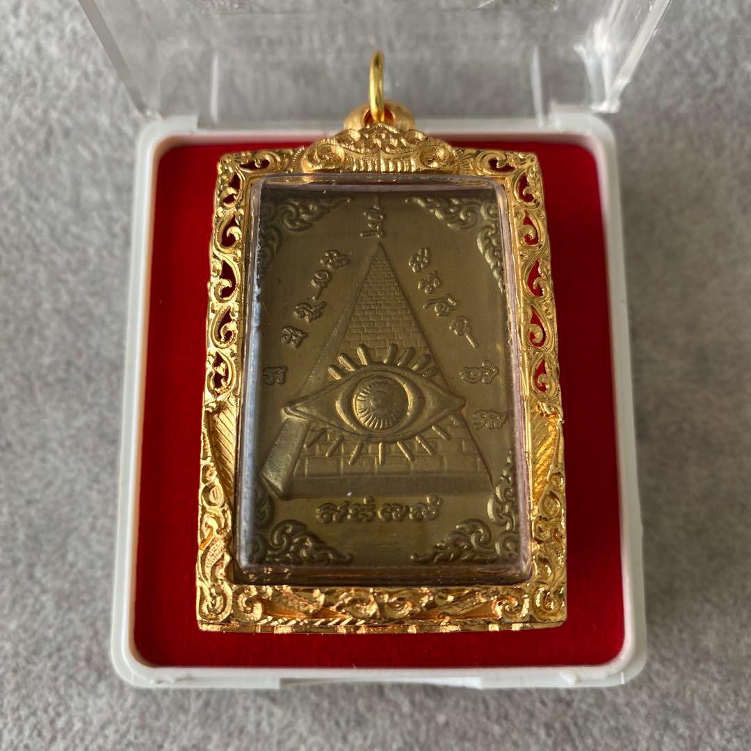 プラクルアン 偉大なる阿羅漢の眼 LPカオヘン師 超レア品 金運 守護 御