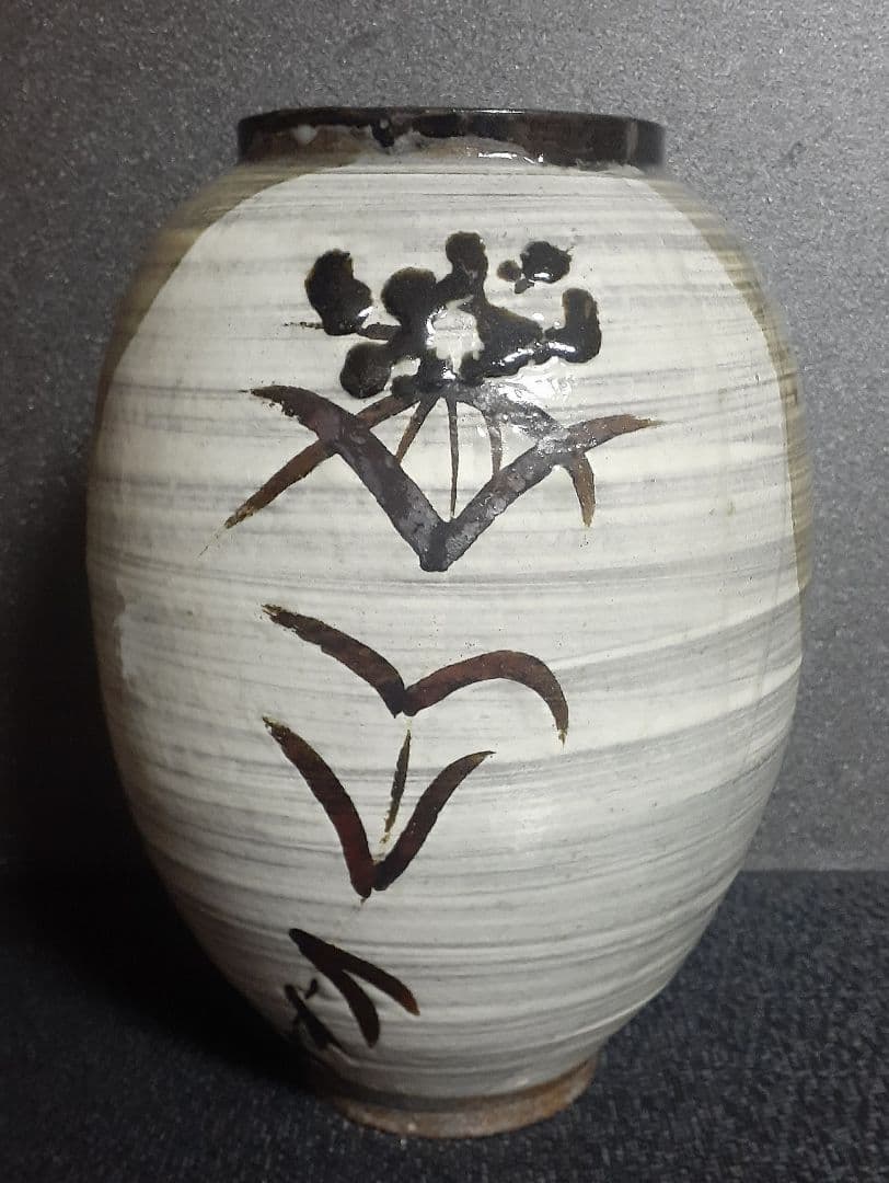 日本工芸会正会員　益子焼【武田敏男】作　刷毛目　竜胆文　花瓶　共箱　師　田村耕一