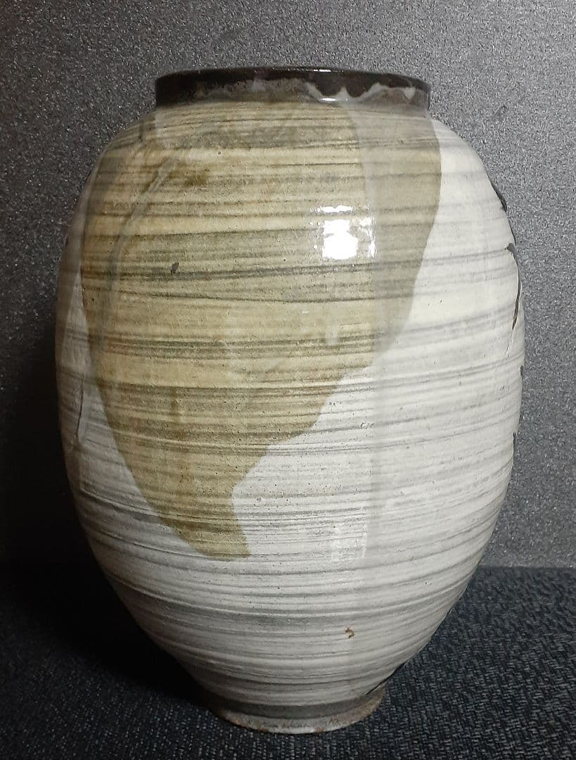 日本工芸会正会員　益子焼【武田敏男】作　刷毛目　竜胆文　花瓶　共箱　師　田村耕一