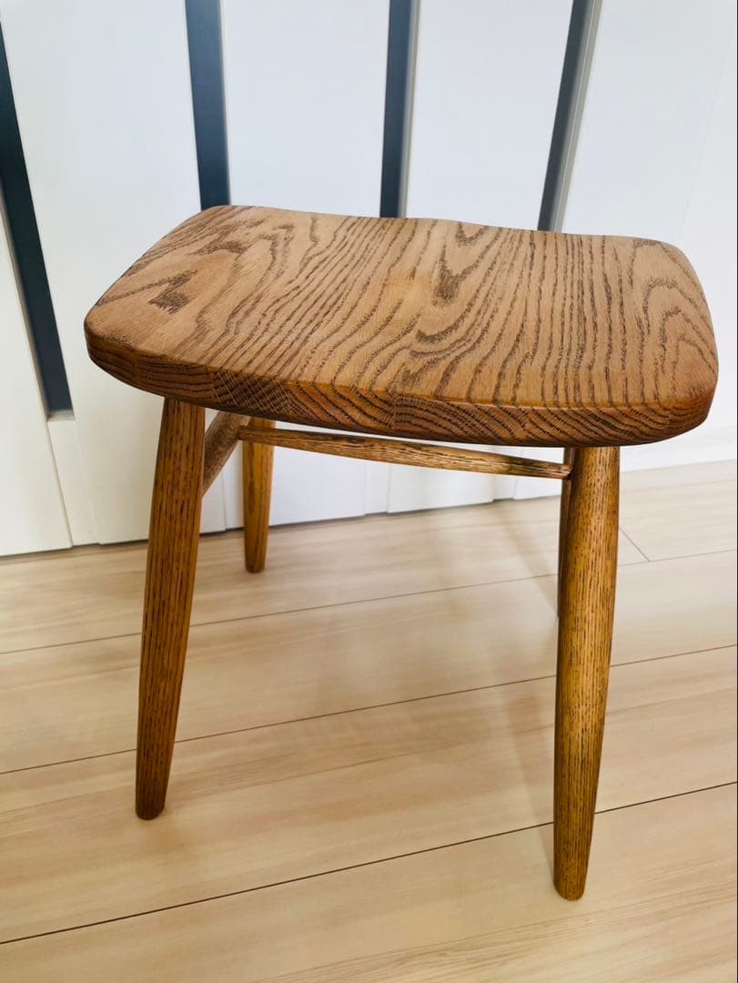 モモナチュラル　スツール